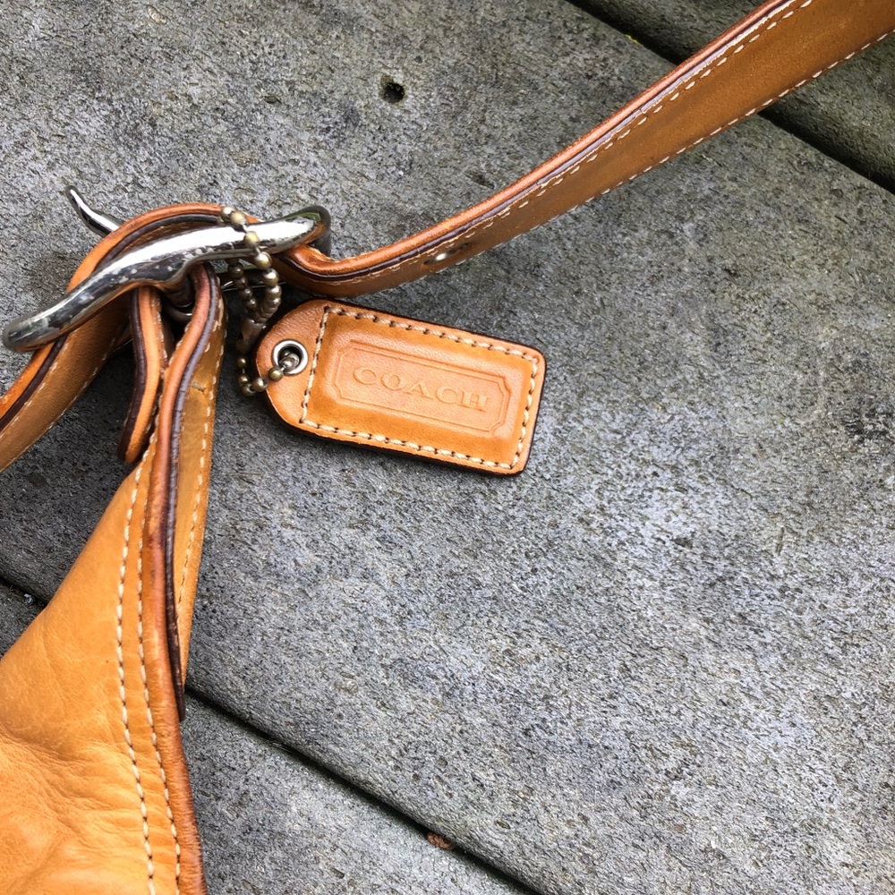 Coach purse - Picture 4 of 5